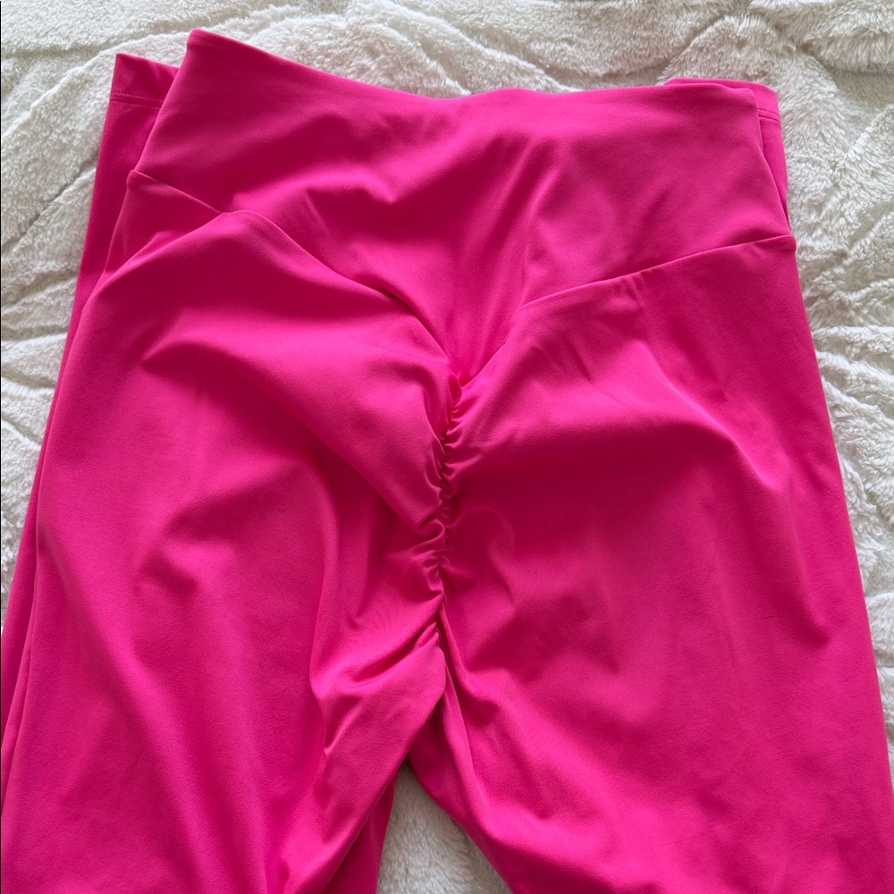 Gymshark Pink Racerback Sports Bra & Leggings - Hot/Bright Pink - Picture 4 of 4